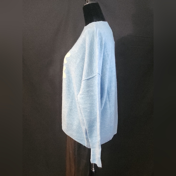 Vince Camuto Oversized Fuzzy Snowflake Sweater in Blue Sizes S-XXXL - Picture 9 of 13